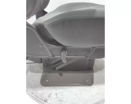 INTERNATIONAL LT Seat, Front