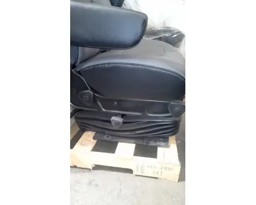 INTERNATIONAL LT Seat, Front