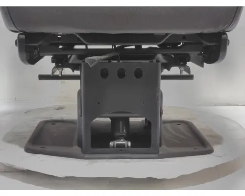 INTERNATIONAL LT Seat Assemblies