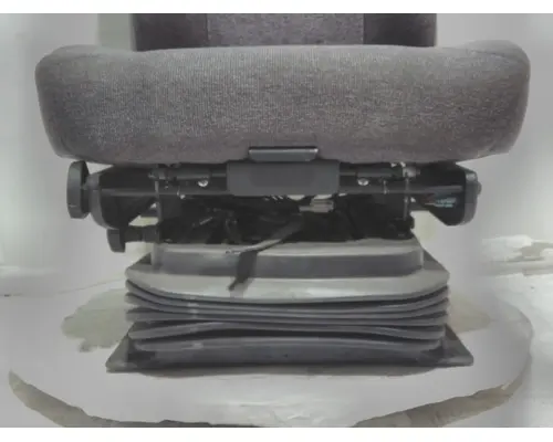 INTERNATIONAL LT Seats