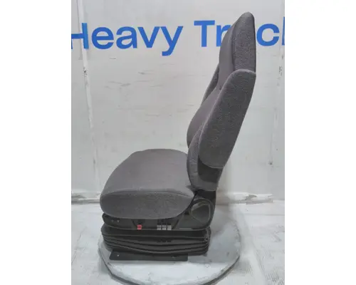 INTERNATIONAL LT Seats