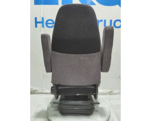 INTERNATIONAL LT Seats