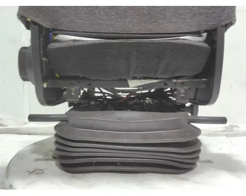 INTERNATIONAL LT Seats