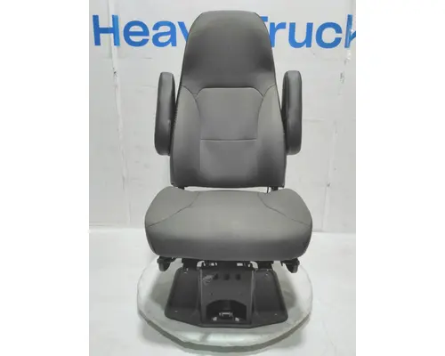 INTERNATIONAL LT Seats