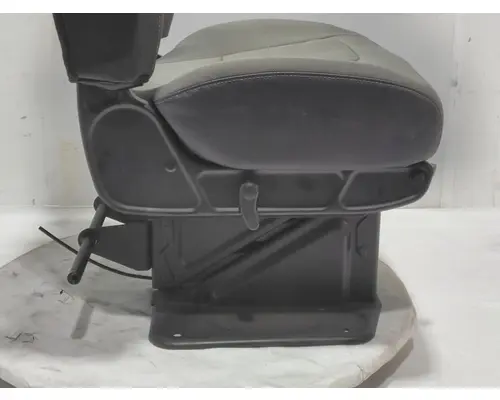 INTERNATIONAL LT Seats