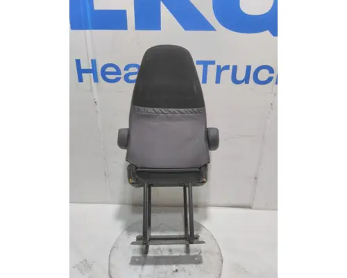 INTERNATIONAL LT Seats