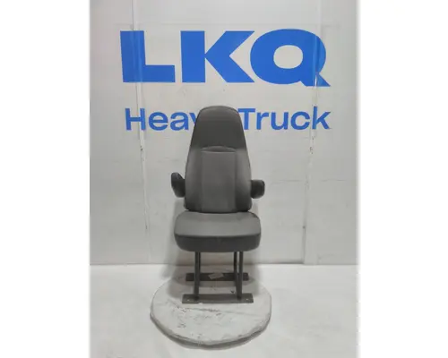 INTERNATIONAL LT Seats