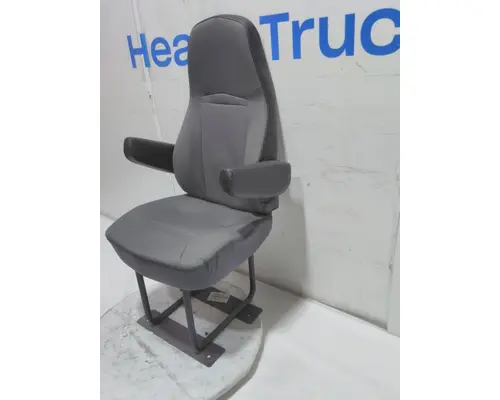 INTERNATIONAL LT Seats