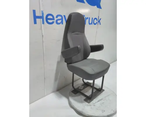 INTERNATIONAL LT Seats