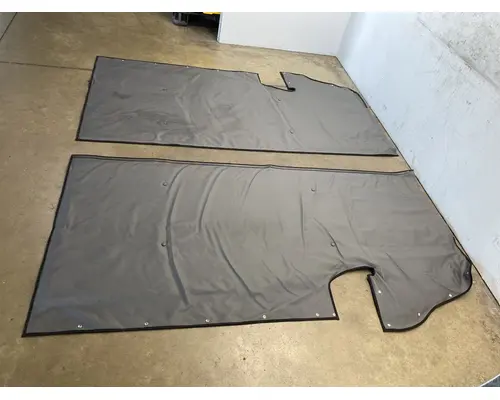 INTERNATIONAL LT Sleeper