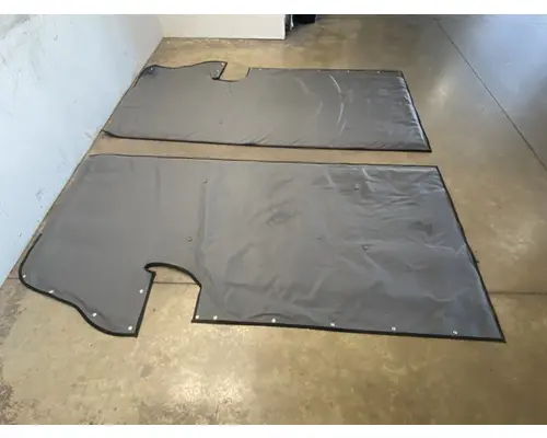 INTERNATIONAL LT Sleeper