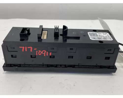 INTERNATIONAL LT Switch Panel