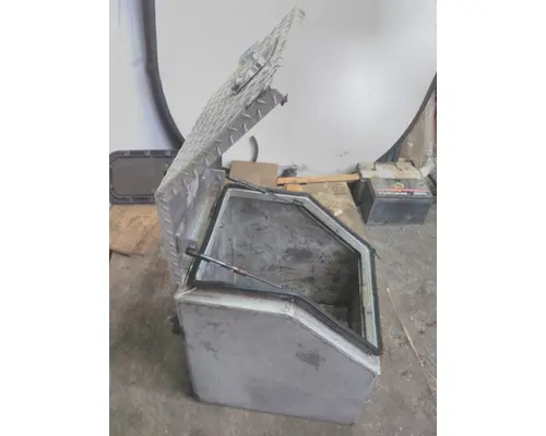 INTERNATIONAL LT TOOL BOX