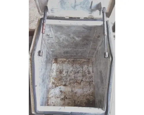 INTERNATIONAL LT TOOL BOX