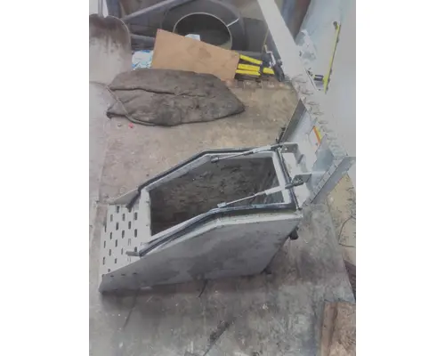 INTERNATIONAL LT TOOL BOX