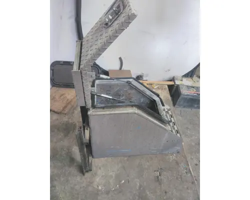 INTERNATIONAL LT TOOL BOX