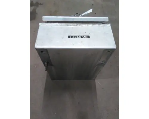 INTERNATIONAL LT TOOL BOX