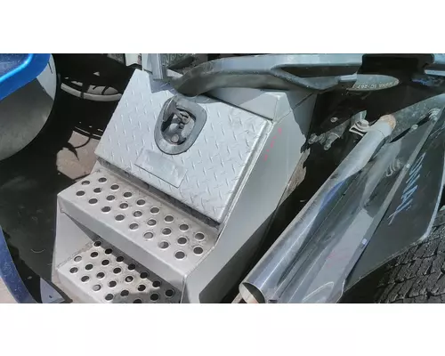 INTERNATIONAL LT TOOL BOX