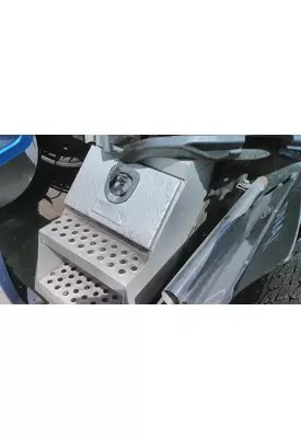 INTERNATIONAL LT TOOL BOX