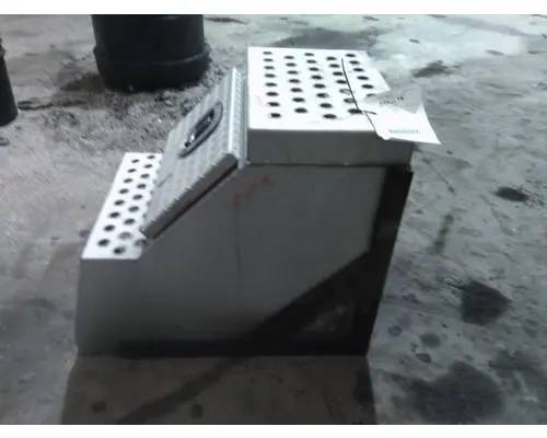 INTERNATIONAL LT TOOL BOX