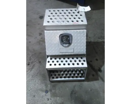 INTERNATIONAL LT TOOL BOX