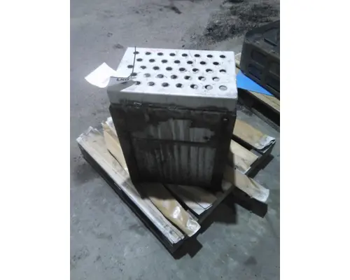 INTERNATIONAL LT TOOL BOX