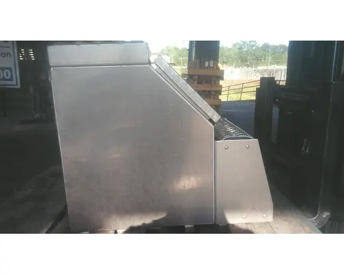 INTERNATIONAL LT TOOL BOX