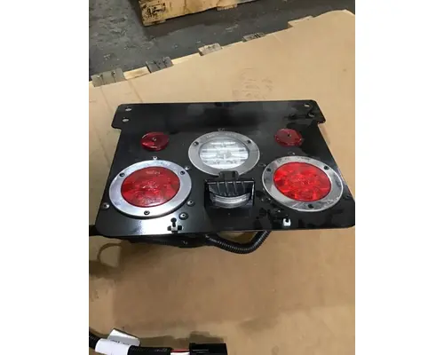 INTERNATIONAL LT Tail Lamp