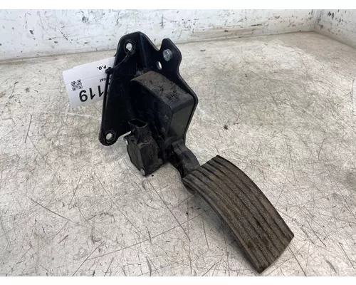 INTERNATIONAL LT Throttle Pedal