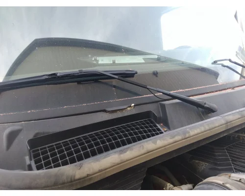 INTERNATIONAL LT WINDSHIELD WIPER ARM