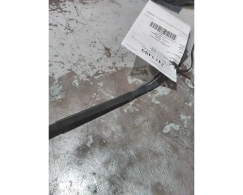 INTERNATIONAL LT WINDSHIELD WIPER ARM