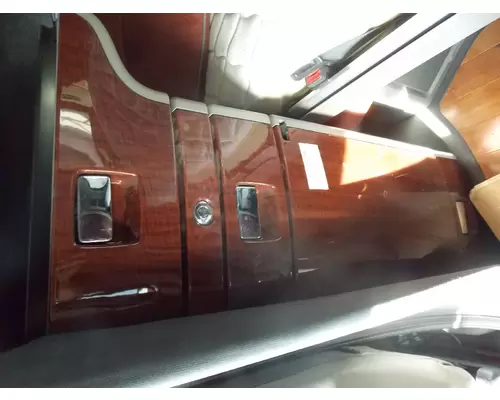 INTERNATIONAL LoneStar Cab
