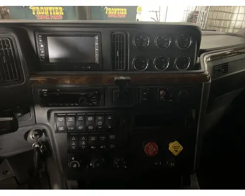 INTERNATIONAL Lonestar Cab