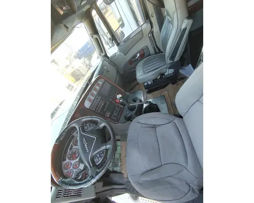 INTERNATIONAL Lonestar Complete Vehicle