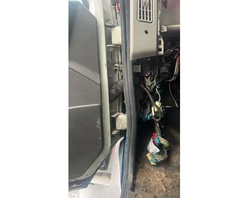 INTERNATIONAL MA025 Door Assembly, Front