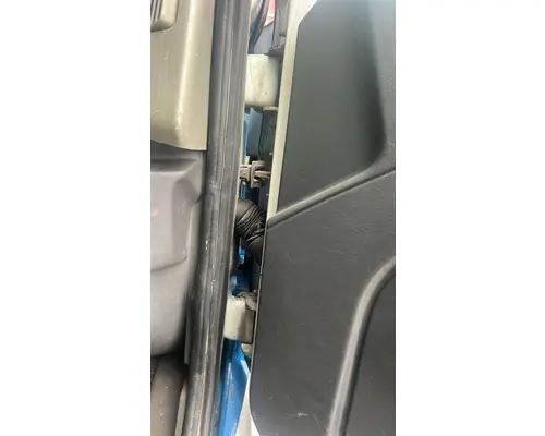 INTERNATIONAL MA025 Door Assembly, Front