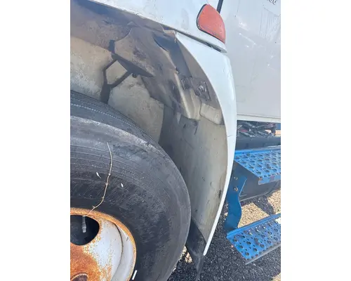 INTERNATIONAL MA025 Fender