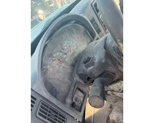 INTERNATIONAL MA025 Instrument Cluster