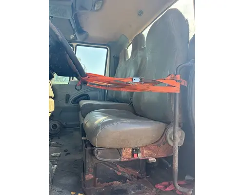 INTERNATIONAL MA025 Seat, Front