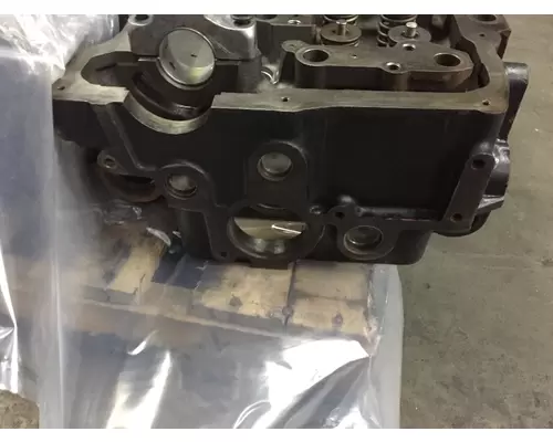 INTERNATIONAL MAXXFORCE 13 Cylinder Head