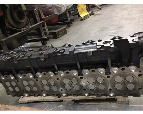 INTERNATIONAL MAXXFORCE 13 Cylinder Head