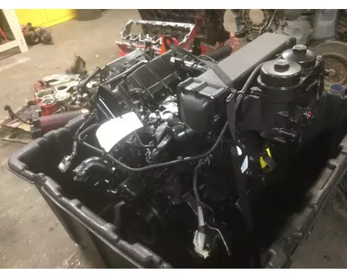 INTERNATIONAL MAXXFORCE 7 V8 (6.4L) ENGINE ASSEMBLY