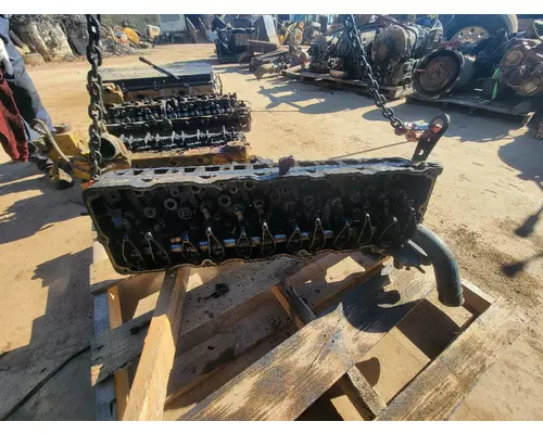 INTERNATIONAL MAXXFORCE DT466 Cylinder Head