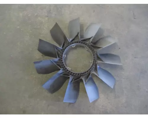 INTERNATIONAL MAXXFORCE13 FAN COOLING