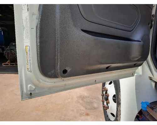 INTERNATIONAL MV607 2019-2025 DOOR ASSEMBLY, FRONT