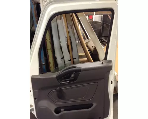 INTERNATIONAL MV607 2019-2025 DOOR ASSEMBLY, FRONT