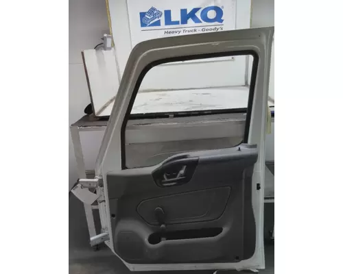 INTERNATIONAL MV607 2019-2025 DOOR ASSEMBLY, FRONT