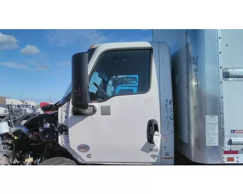 INTERNATIONAL MV607 2019-2025 DOOR ASSEMBLY, FRONT