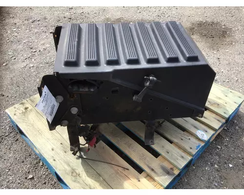 INTERNATIONAL MV607 Battery Box