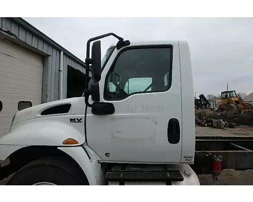 INTERNATIONAL MV607 Cab